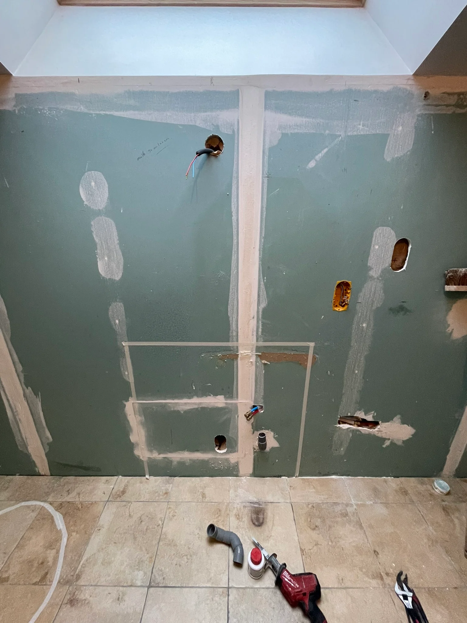Salle de bain d'origine, autre angle