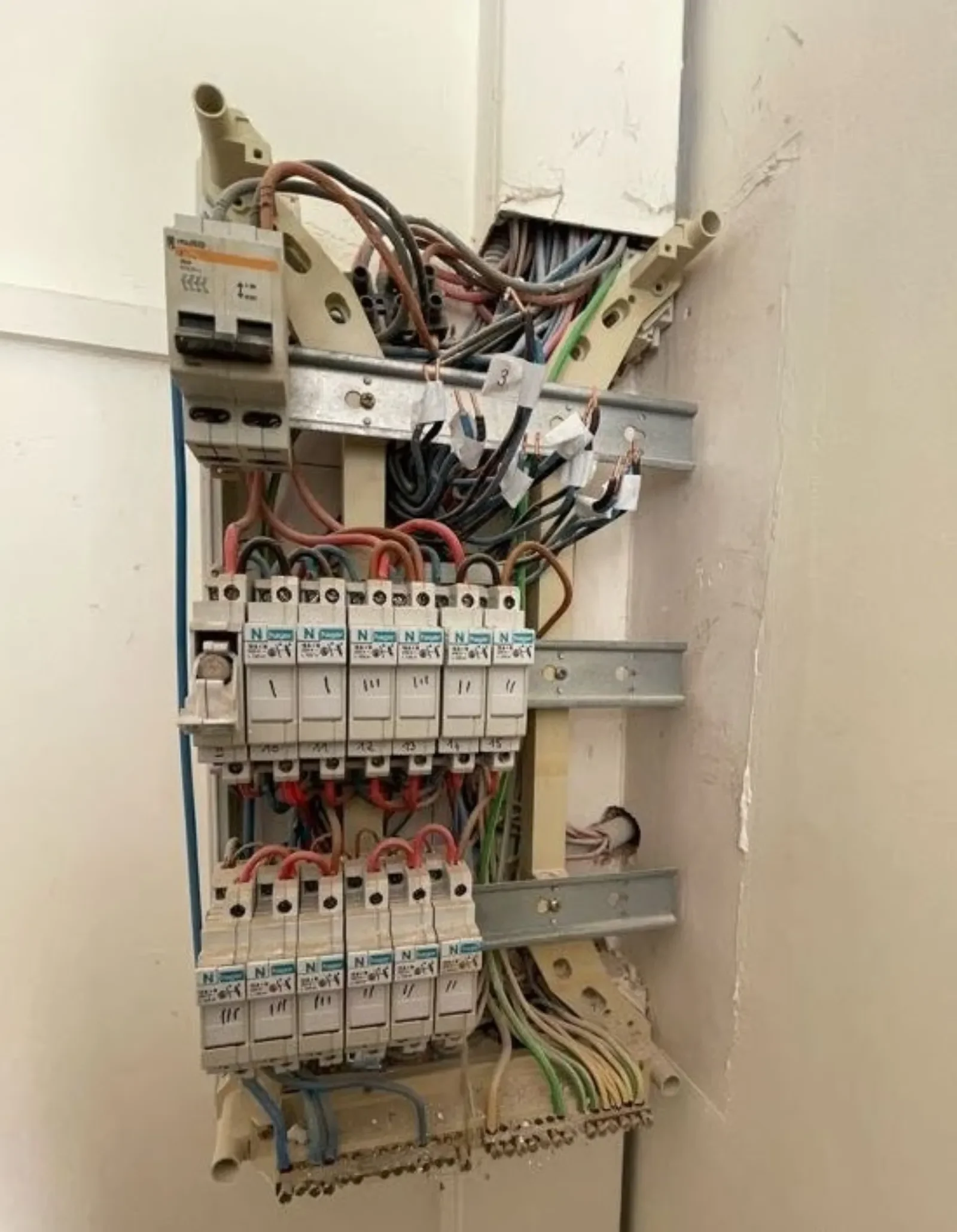Tableau électrique avant intervention