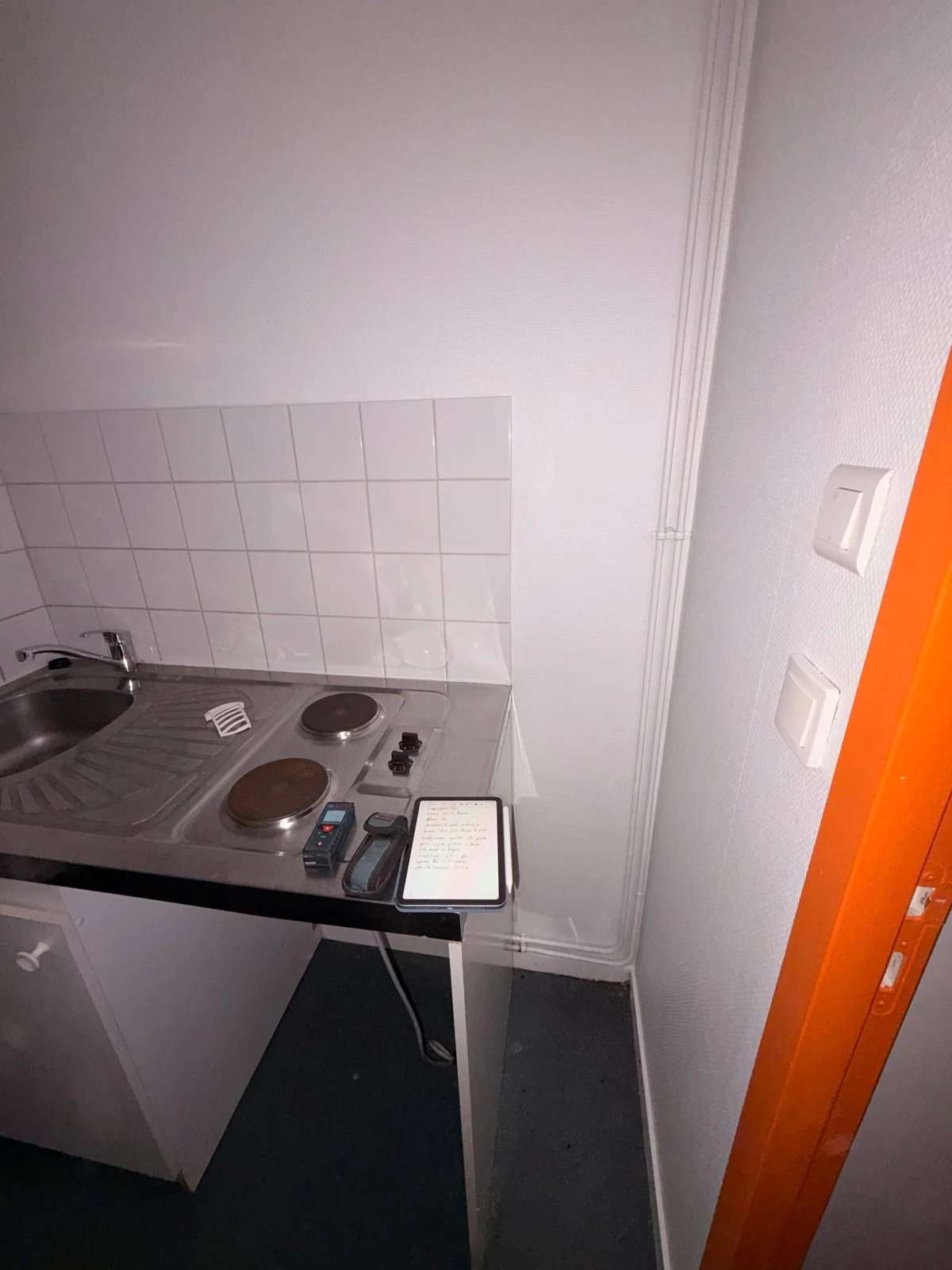 La kitchenette avant travaux